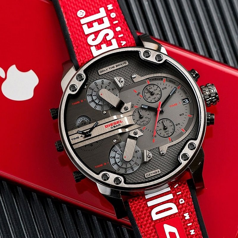 Diesel DZ7423 Mr. Daddy 2.0 Chronograph Men's Watch – Grey Dial & Red Rubber Strap