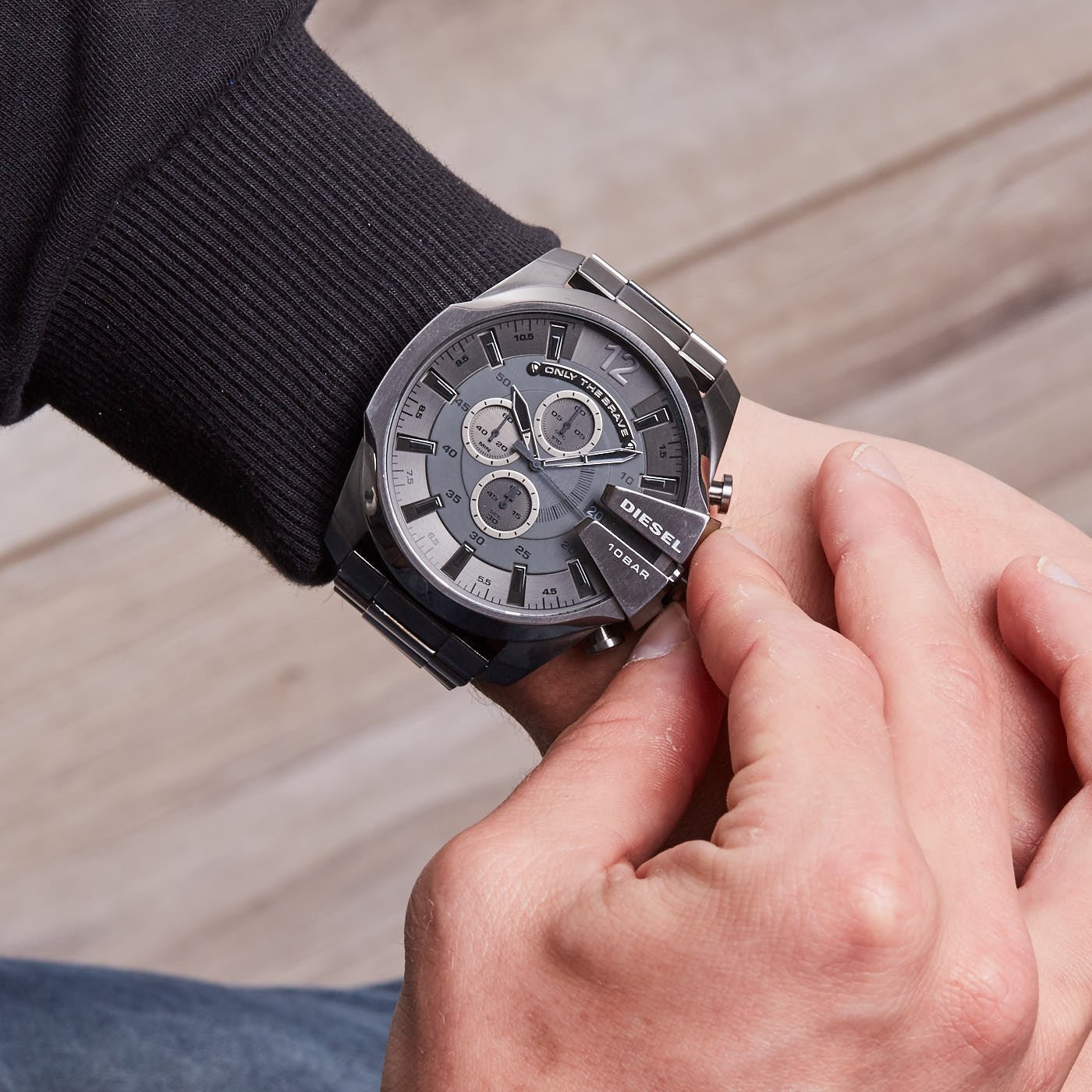 Diesel DZ4282 Mega Chief Chronograph Men's Watch – Grey Dial & Grey Stainless Steel Strap
