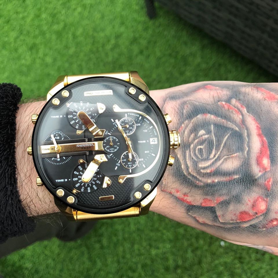 Diesel DZ7333 Mr. Daddy 2.0 Chronograph Men's Watch – Black Dial & Gold Stainless Steel Strap
