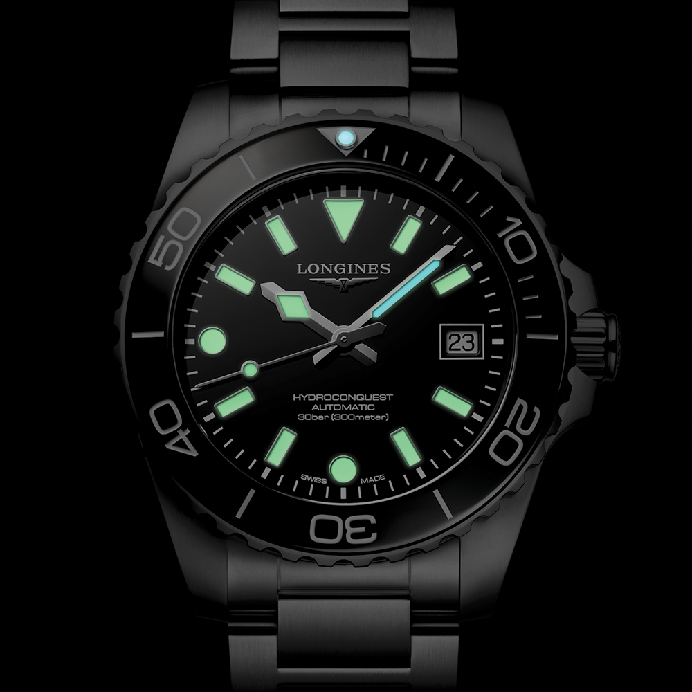 longines HydroConquest 39mm - Black on Bracelet