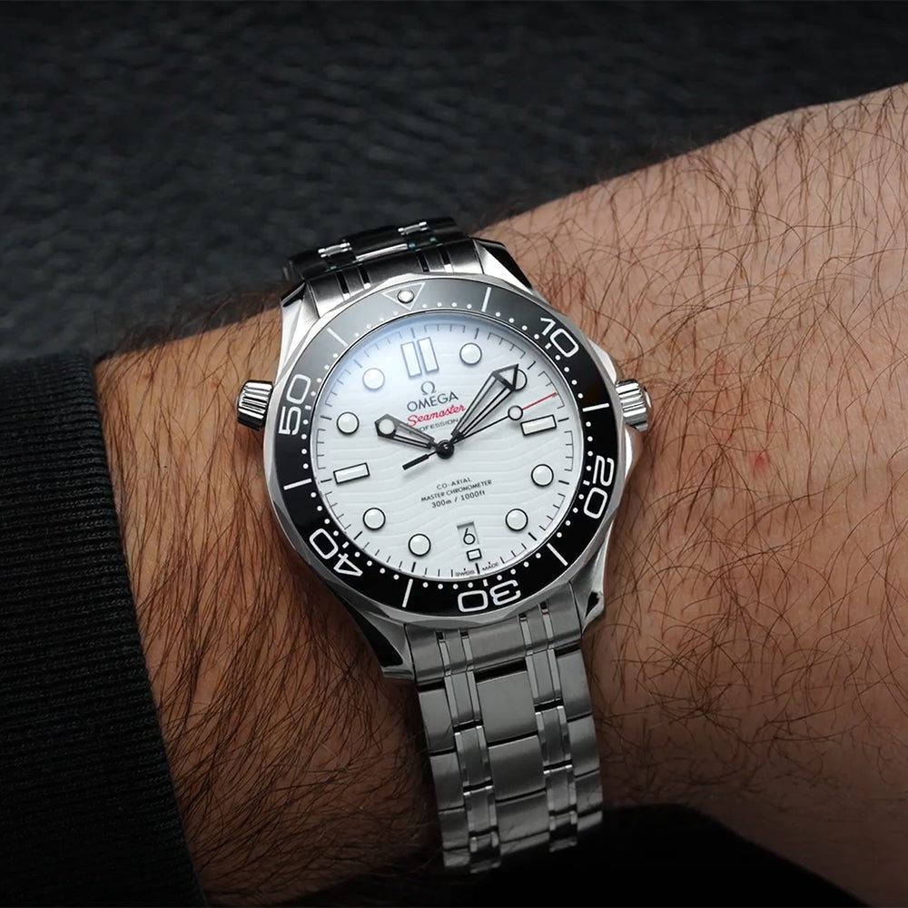 OMEGA Seamaster Diver 300M 42mm - White on Bracelet
