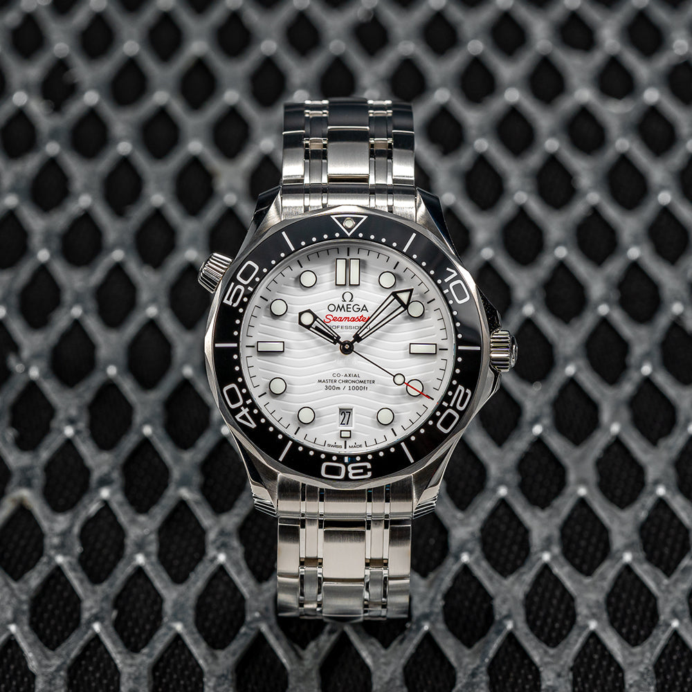 OMEGA Seamaster Diver 300M 42mm - White on Bracelet