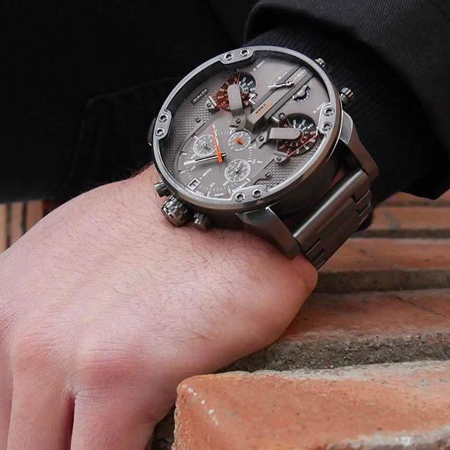Diesel DZ7315 Mr. Daddy 2.0 Chronograph Men's Watch – Grey Dial & Grey Stainless Steel Strap