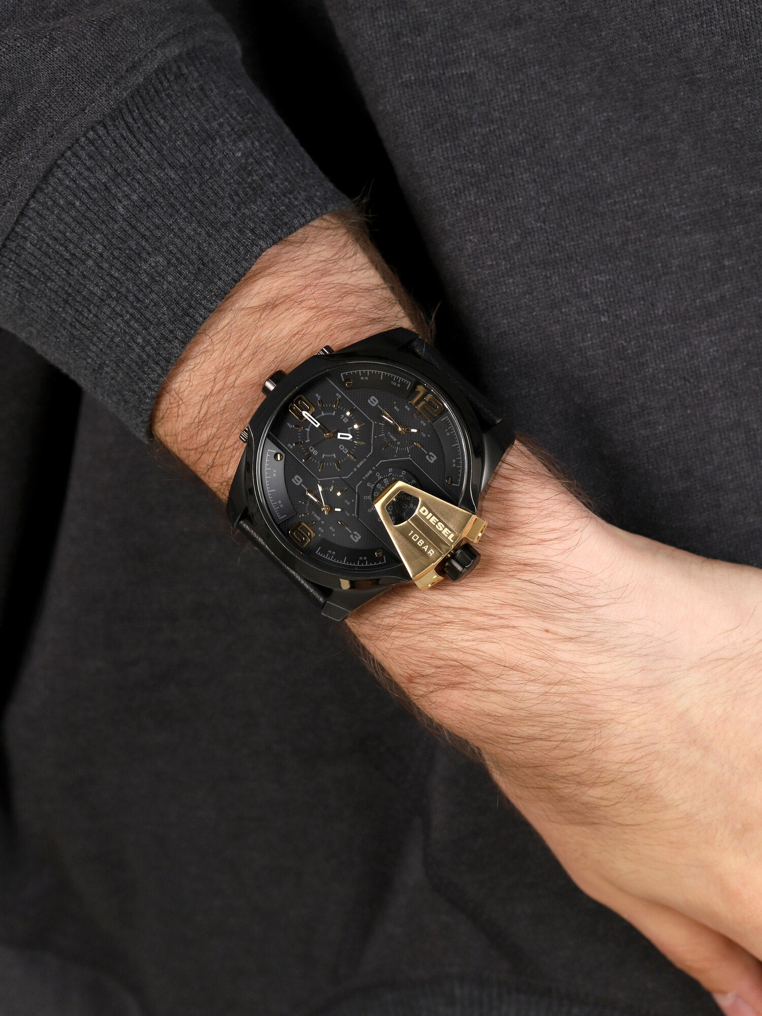 Diesel DZ7377 Uber Chief Two-Hand Men's Watch – Black Dial & Black Leather Strap