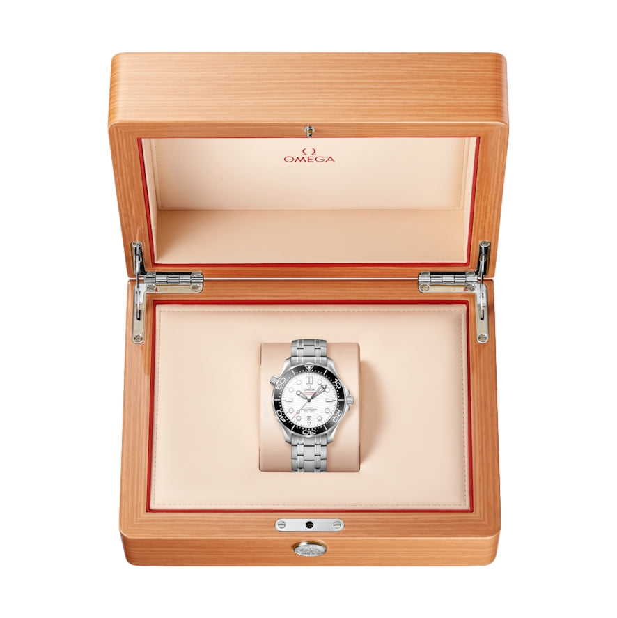 OMEGA Seamaster Diver 300M 42mm - White on Bracelet