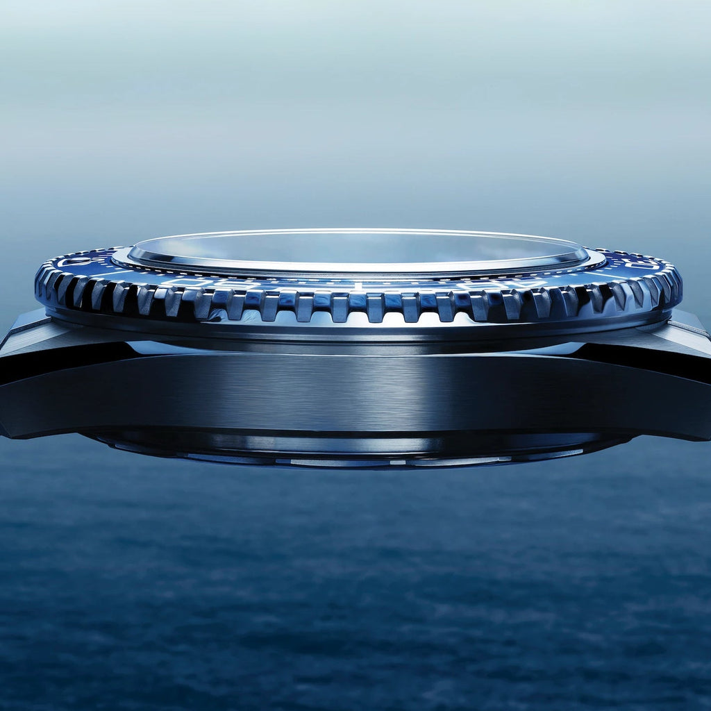 OMEGA Seamaster Planet Ocean 600M 42mm - Black and Blue on Bracelet
